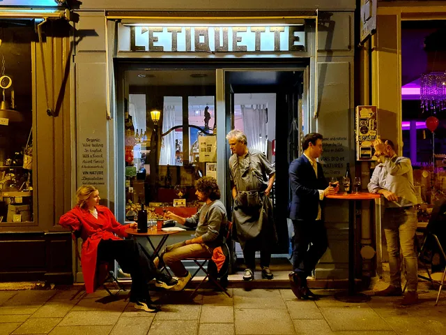 L'Etiquette - Cave à vins/Wine shop (vins bio, naturels & dégustation)