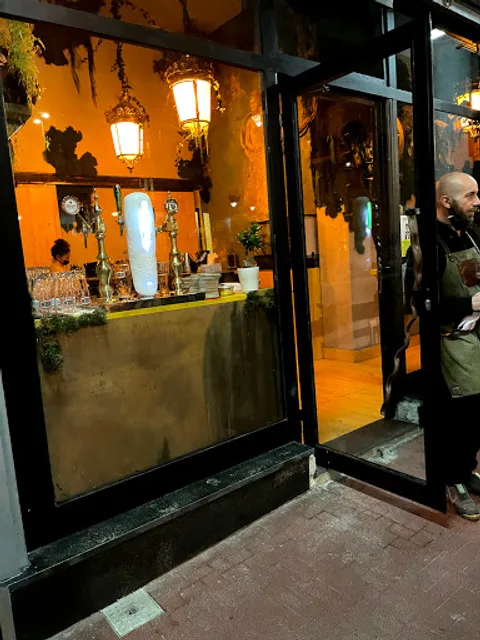 La Rana Gialla - Rainforest Bar - Vomero