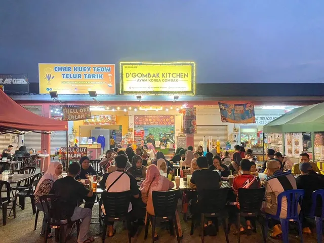 Ayam Korea D'Gombak Kitchen