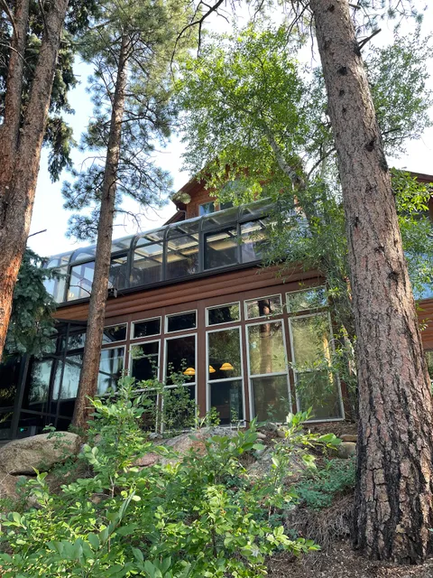 Fall River Lodge in Estes Park