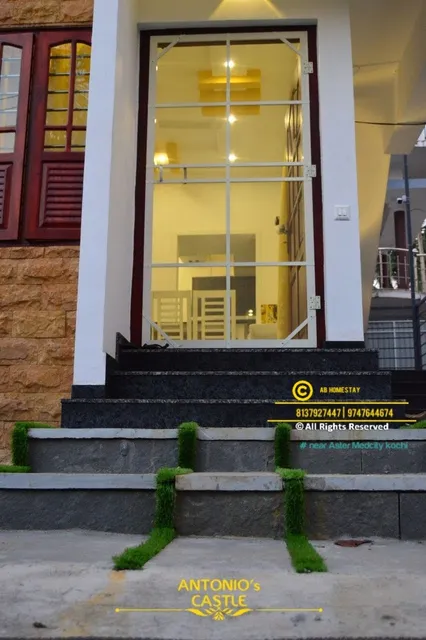 Antonio's Castle Homestay