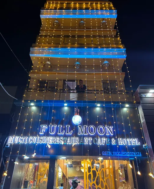 Full Moon Multi Cuisine Restaurant Cafe & Hotel