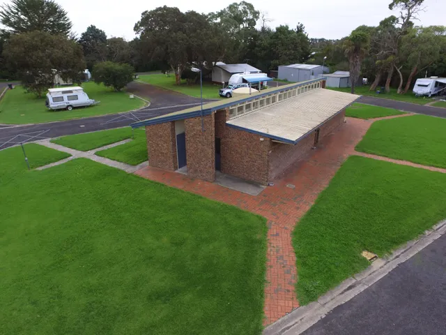 Millicent Lakeside Caravan Park & Takeaway