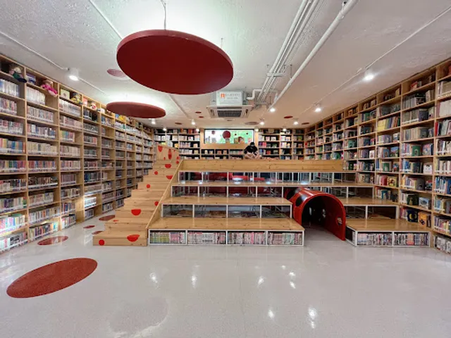 Lumpini Park Public Library