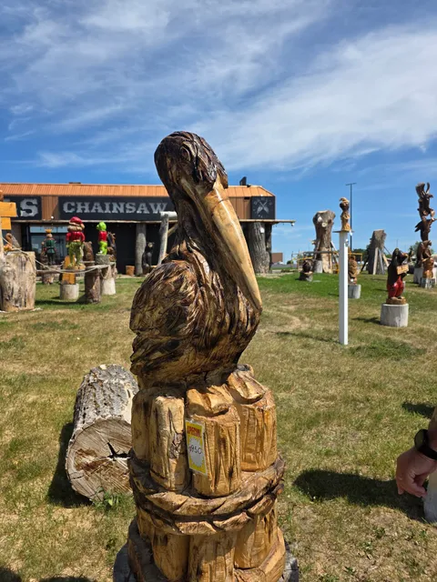 Dahl's Chainsaw Art