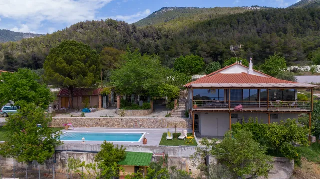 Calypso Villa with jacuzzi, pool and sea view