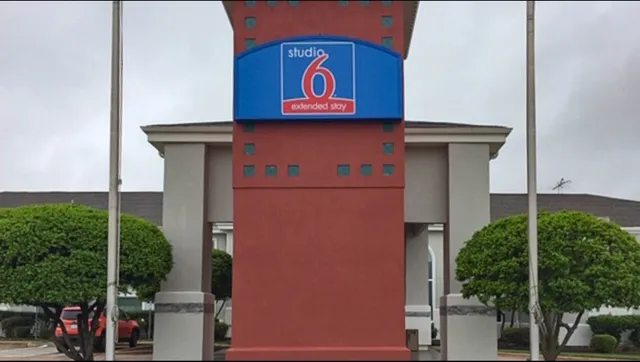 Studio 6 Burleson, TX