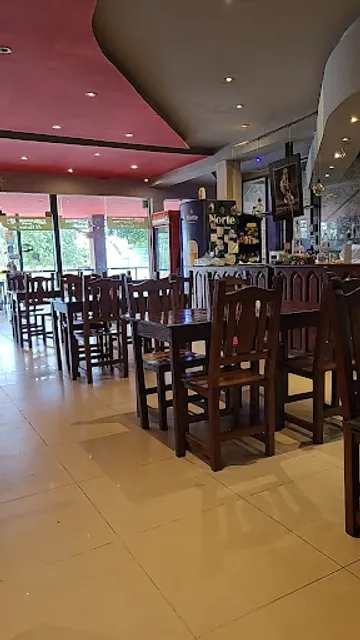 Restaurante - Parrilla El Quincho