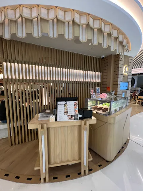 QUE (New Town Plaza)