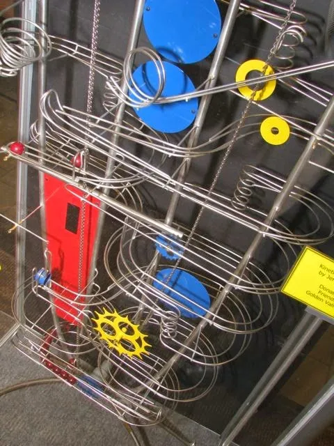 Golden Valley Library - Hennepin County Library