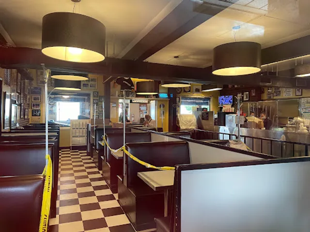 Hutch’s on the Beach