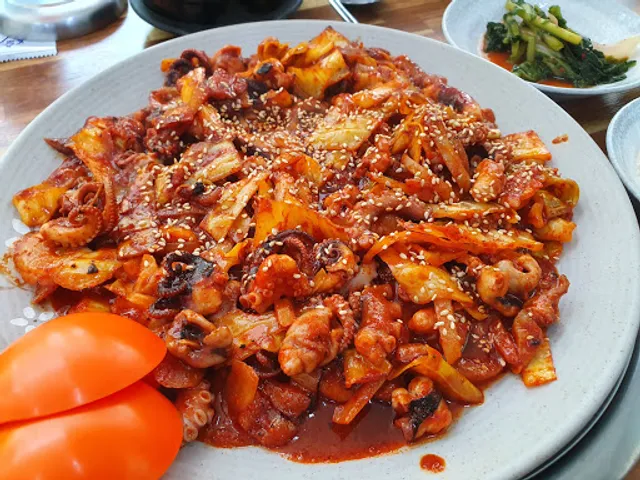 초사골불타는쭈꾸미