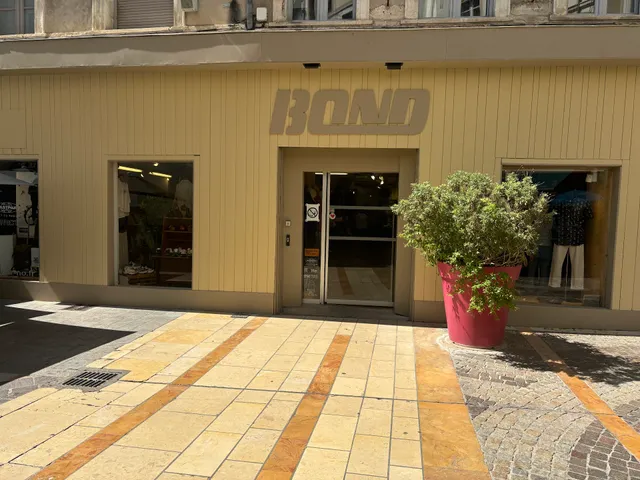 Bond Avignon