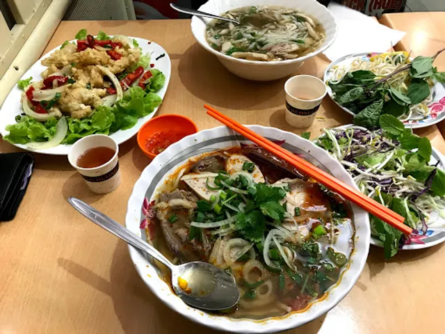 Pho Song Huong