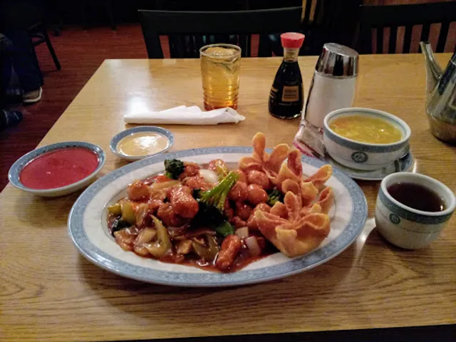 Moy's Dynasty Restaurant