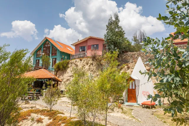 Colibrí Eco Lodge & Camping