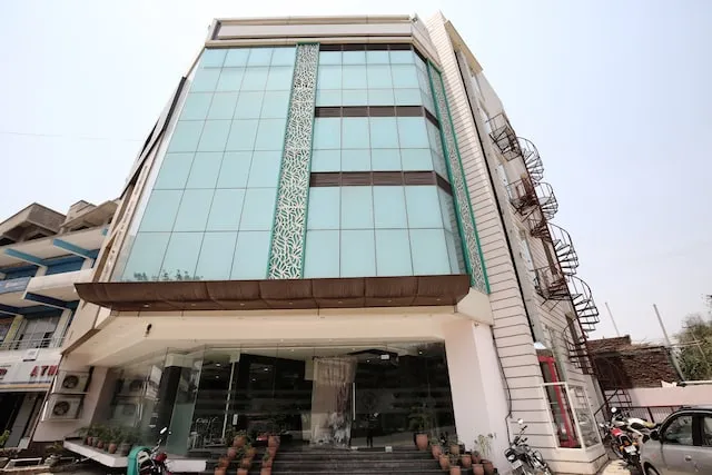 OYO 14969 Hotel Harison's