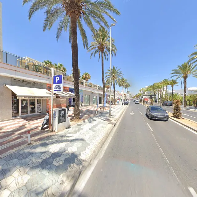 Av. Antonio Machado, 42