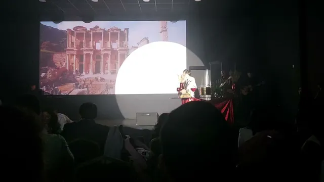 Auditorio Ministerio La Paz Bellvitge Y Cathedral International Barcelona