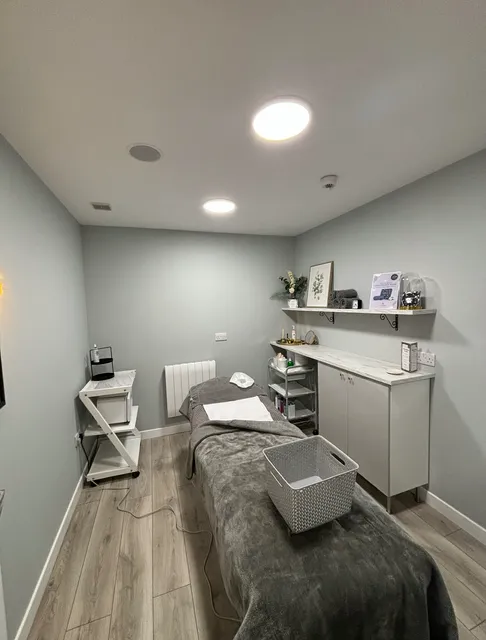 Sleeping Beauty Salon Huntly Street