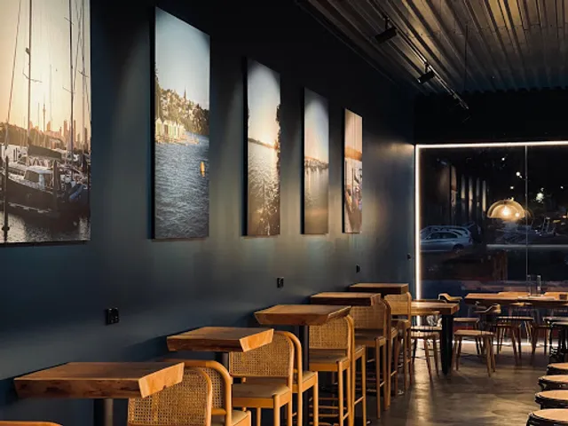 Beach Club Oyster & Kitchen