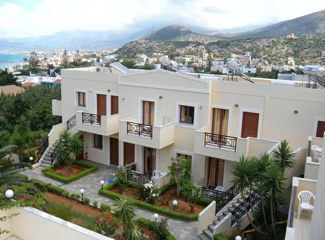 Maria Lambis Apartments