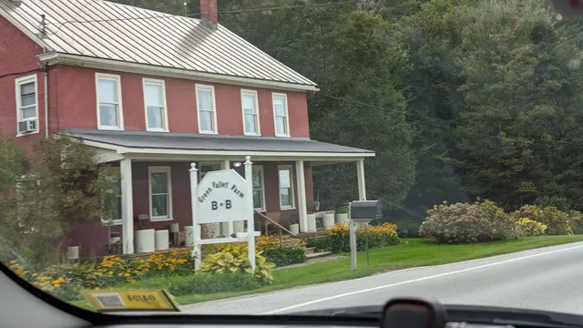 Nye's Green Valley Farm Bed and Breakfast and Vacation Rentals