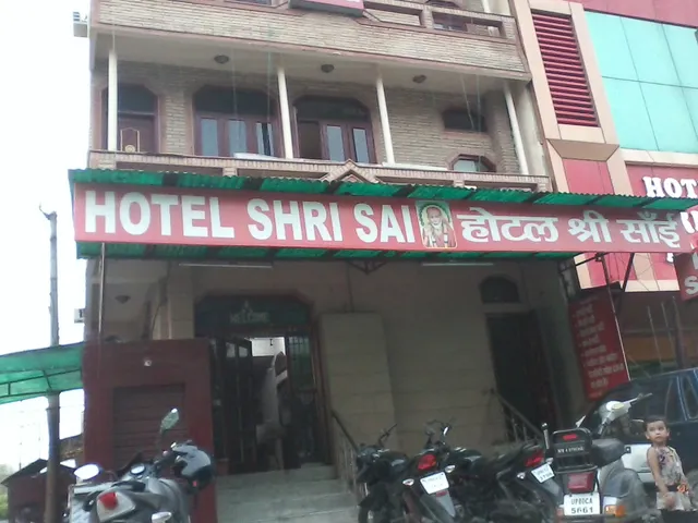 Shri Sai Hotel