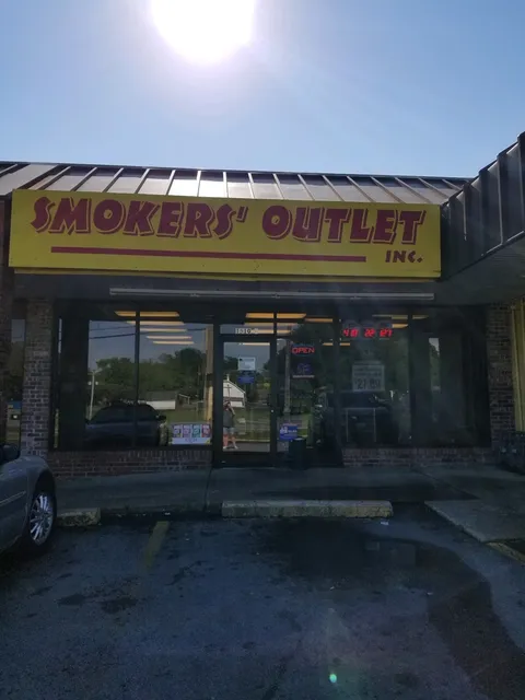 Smoker Friendly - Aurora