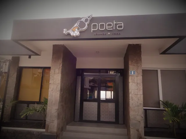 O Poeta Lounge & Food