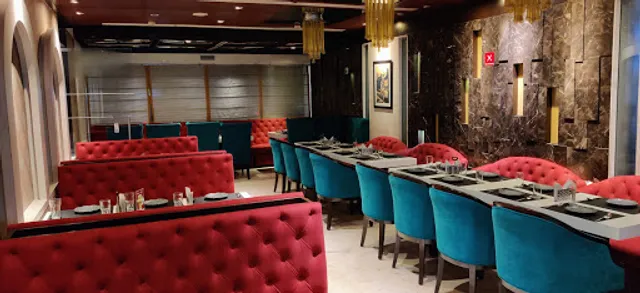 City Buzz Reloaded | Late Night Restaurant | Late Night Bar | Best Restaurant