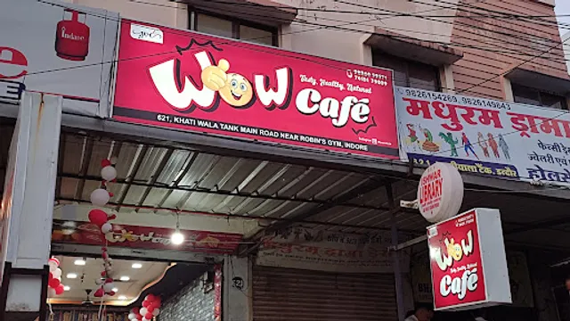 Wow Cafe