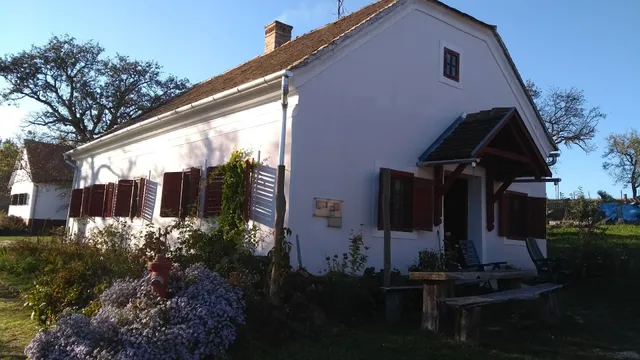 Múltidéző Porta - Népi Műemlék Házak az Őrségben