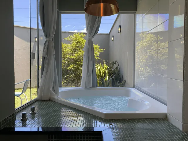 Champagne Motel by Drops