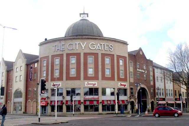 Premier Inn Swansea City Centre hotel