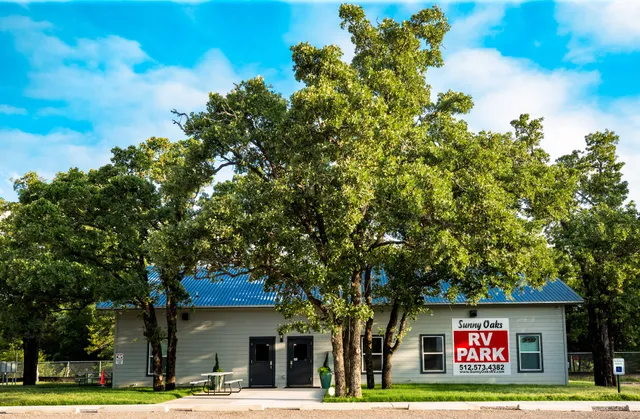 Sunny Bastrop RV Park