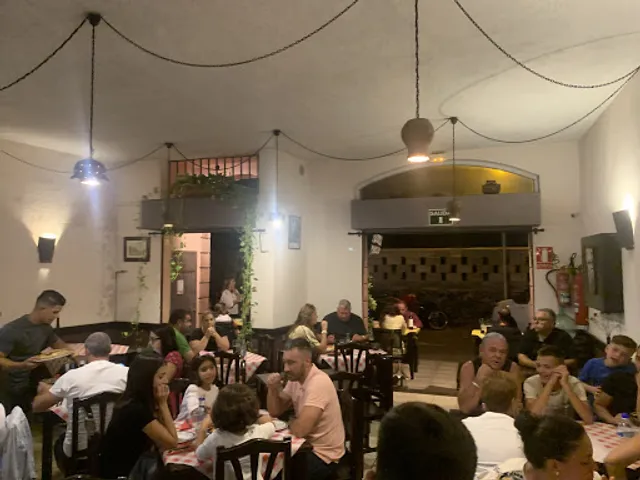 Pizzería Pinocchio / no drama llama