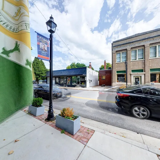 Dooley's Florist & Gifts