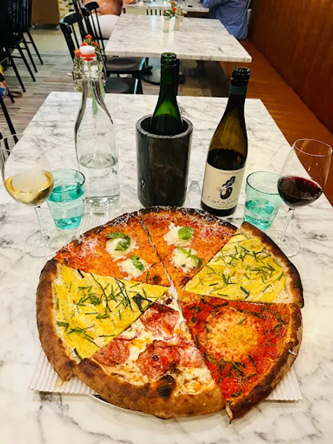 Flo’s Wine Bar and Bottle Shop