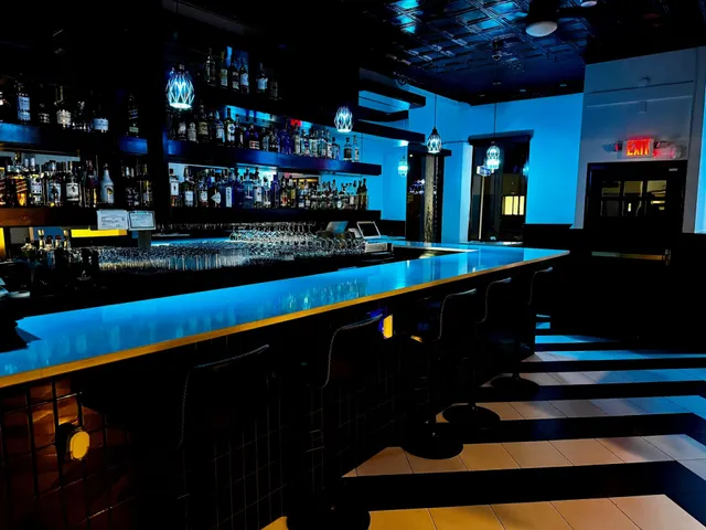 Cana Bar & Lounge
