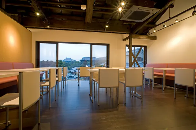 Izasa-Nakatani-hompo Yumekaze-hiroba