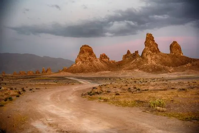 Trona Pinnacles