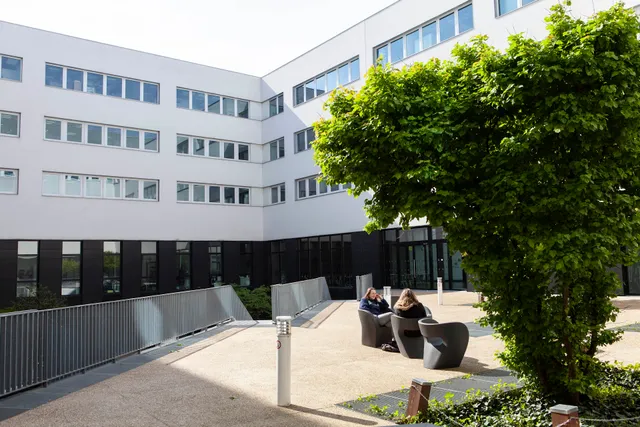 UVSQ - UFR Simone Veil - Santé