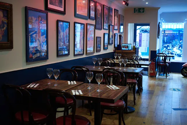 La Cucina CAFÉ & RESTAURANT