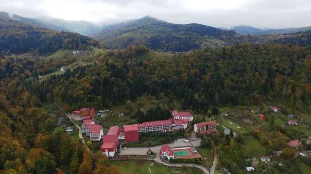 Baza Vidpochynku Carpathians, M. Yaremche