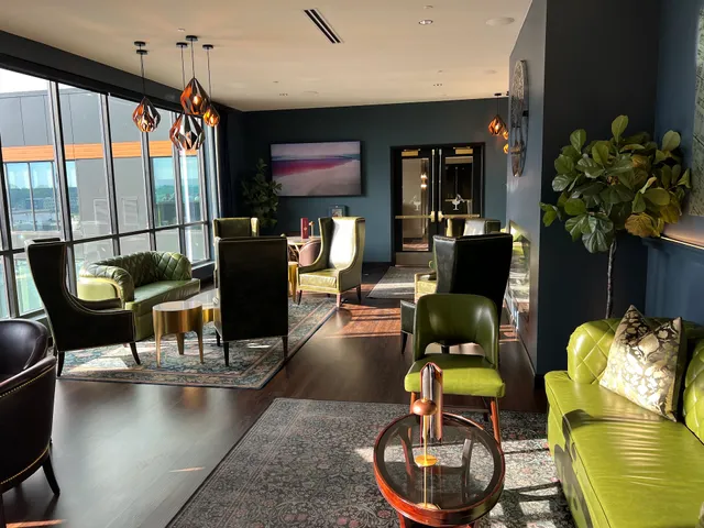 Cardinal’s Crest Rooftop Gastropub