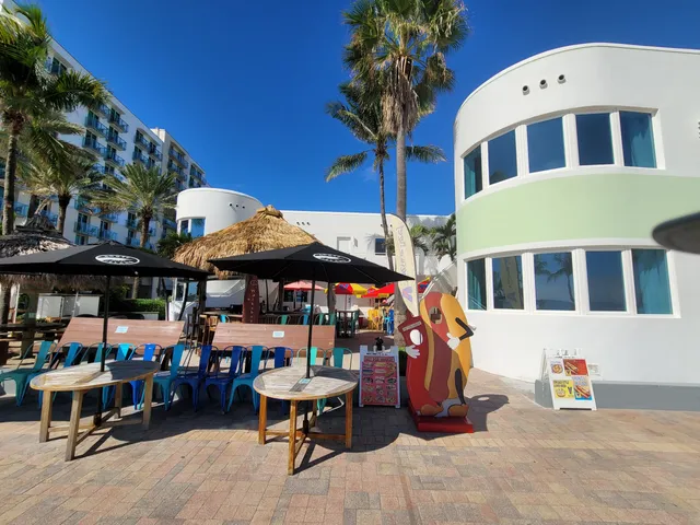 Hot Dog Harbor of Hollywood