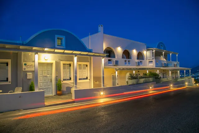 Erato Santorini Apartments Hotel