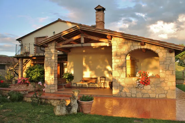 Farmhouse La Castellina