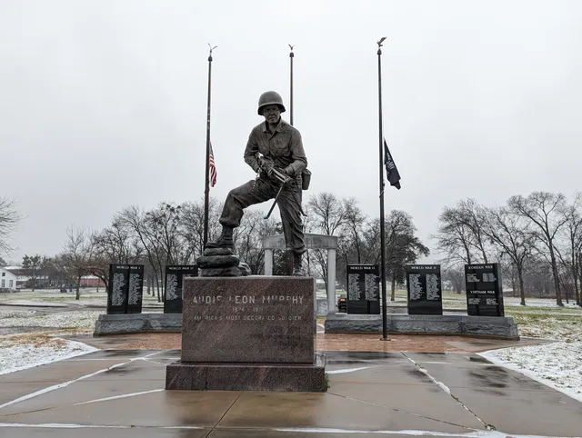 Audie Murphy/American Cotton Museum